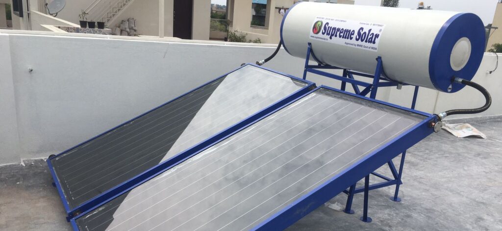 how does a solar water heater work